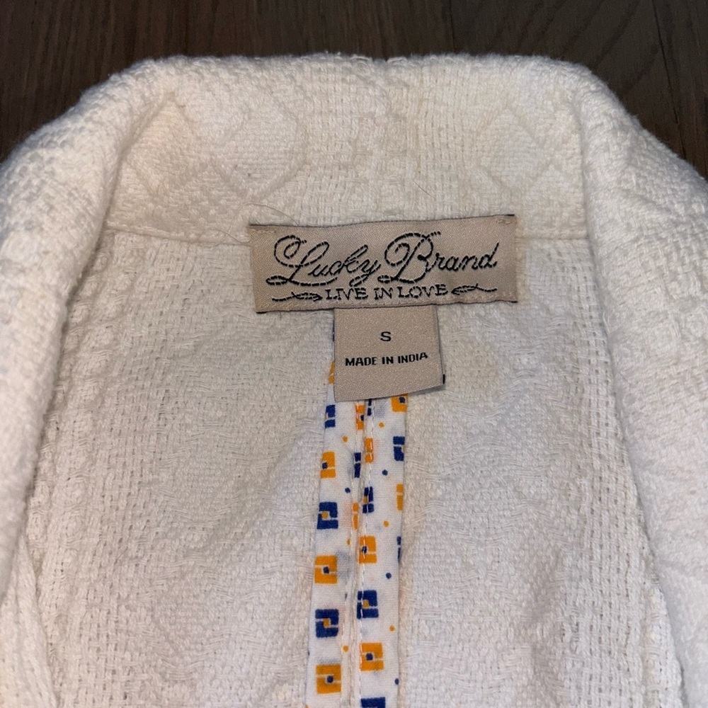 Lucky Brand White Quilted Blazer. Small - Picture 3 of 7